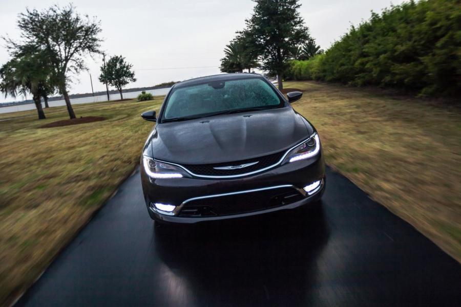  Chrysler 200 2015 года  (фото 123 из 207)